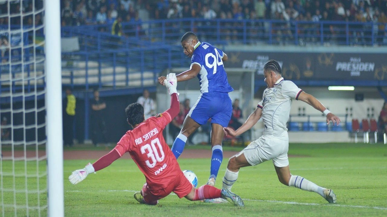 Gol Uilliam Baros Persib vs Arema FC Piala Presiden 2026